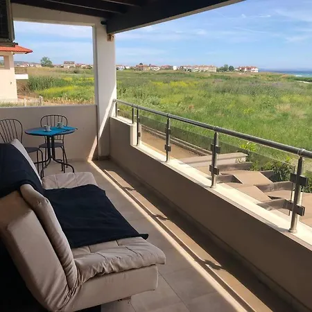 Tristan Beachfront House Дом отдыха