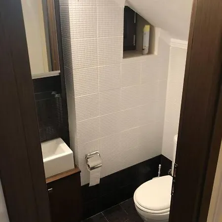 Tristan Beachfront House Флогита