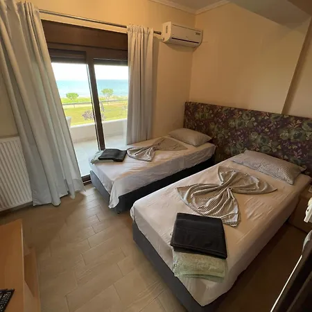 Tristan Beachfront House Дом отдыха *