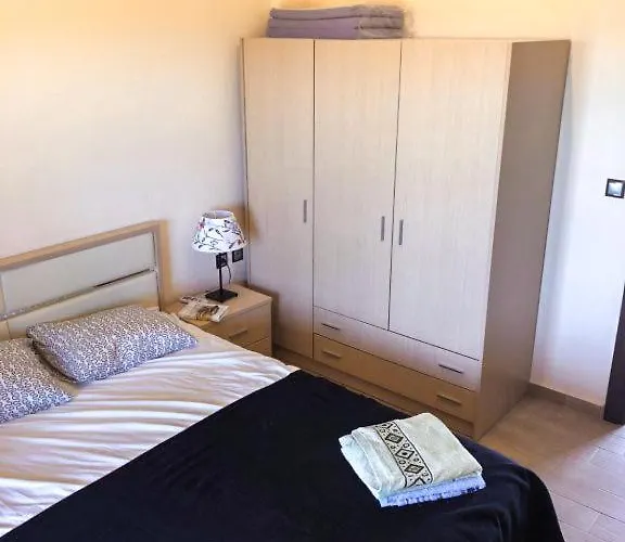 Tristan Beachfront House *
