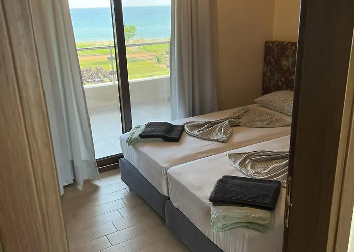 Tristan Beachfront House Tatil Evi Flogita