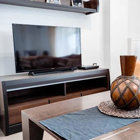 Tristan Beachfront House * Φλογητά