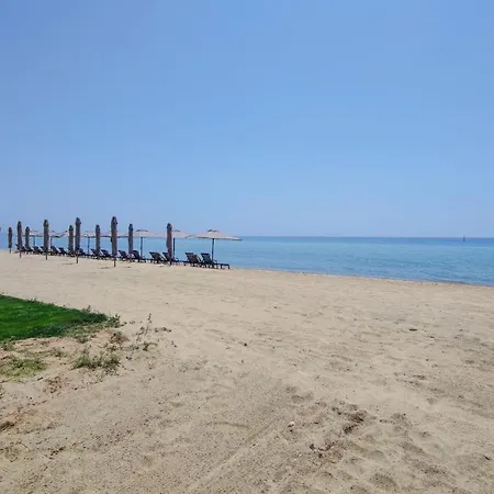 Tristan Beachfront House * Φλογητά